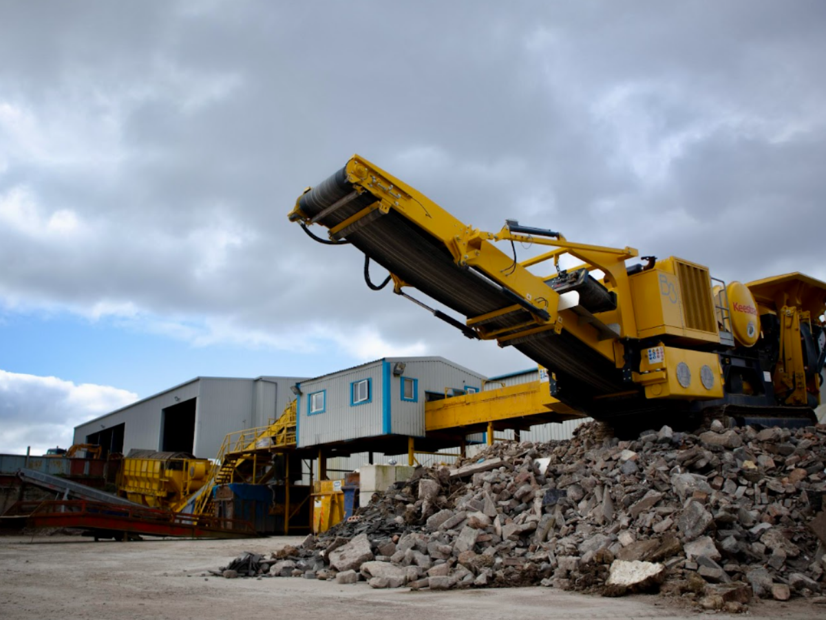 Nolan Recylcing Ltd trommel and crusher plant machinery for aggregate processing in Bridgend 